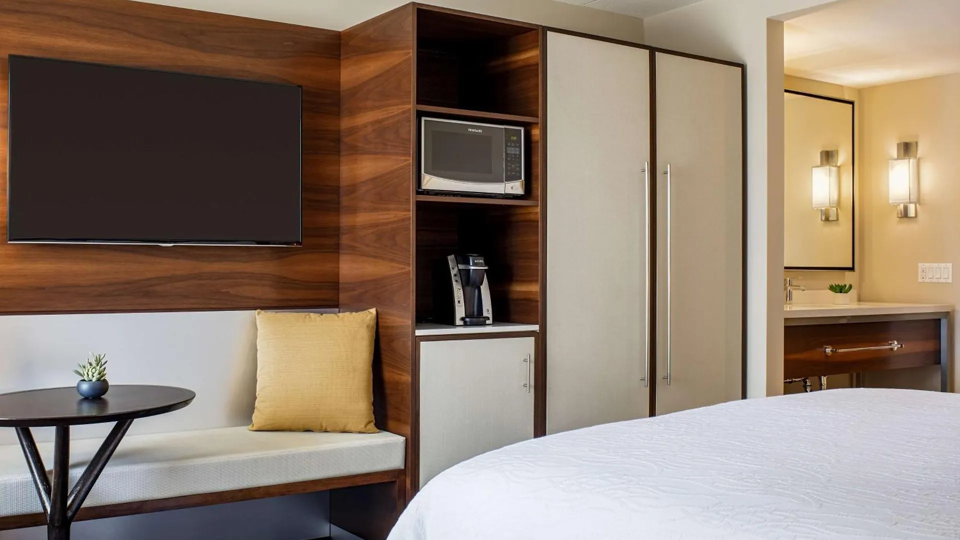 הונולולו Hilton Garden Inn Waikiki Beach מלון