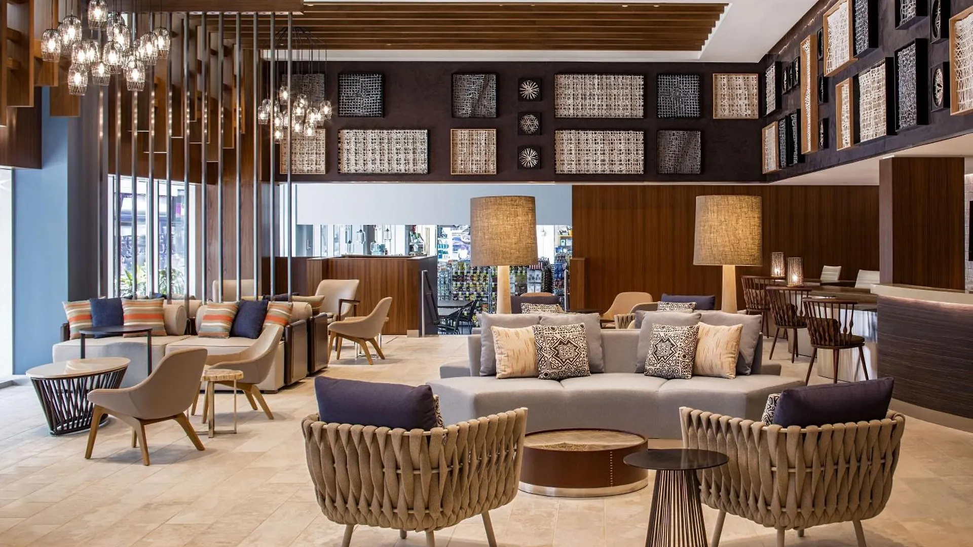 מלון הונולולו Hilton Garden Inn Waikiki Beach